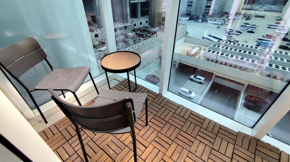 Phaedrus Living: Dubai Marina Arcade Residence 703