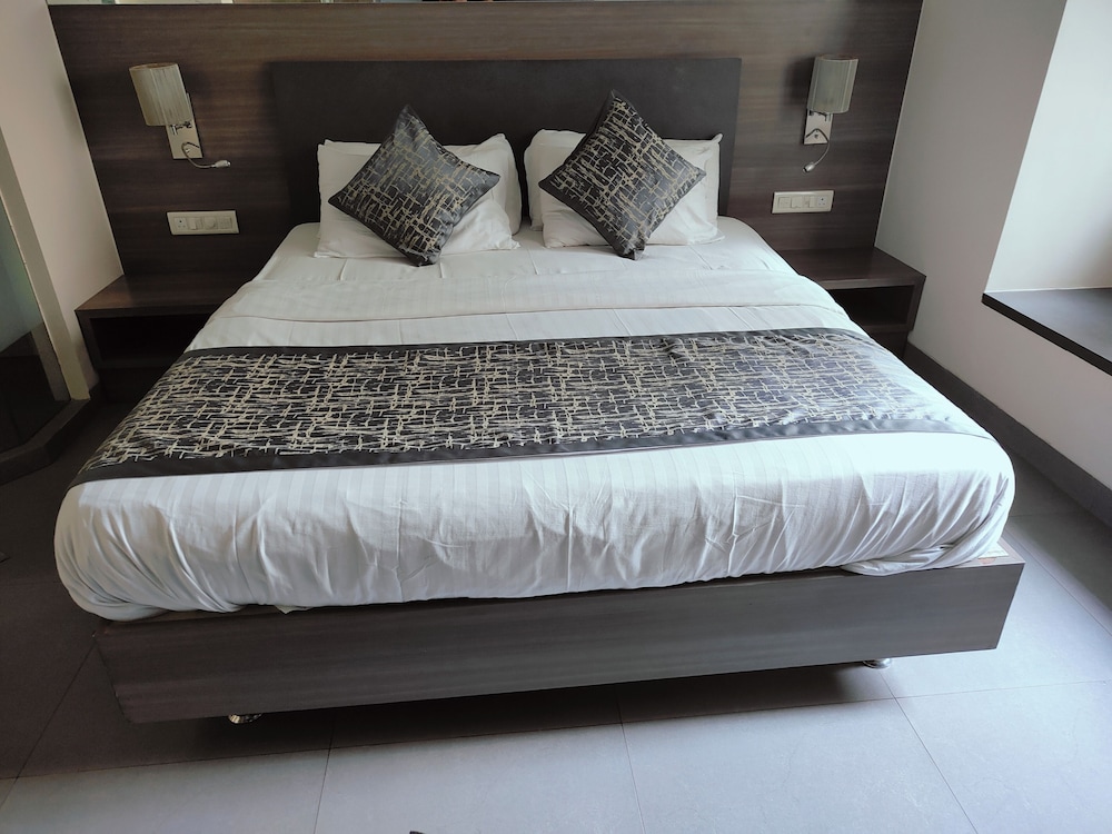 Apollo Guest House