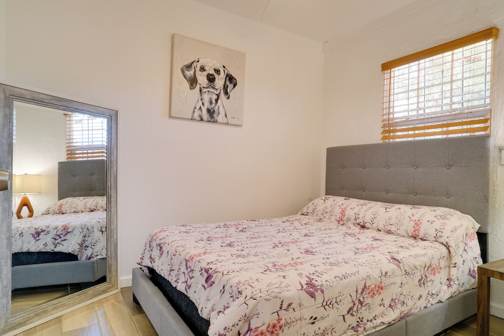 4 Mi to Dtwn El Paso: Pet-friendly Apartment!