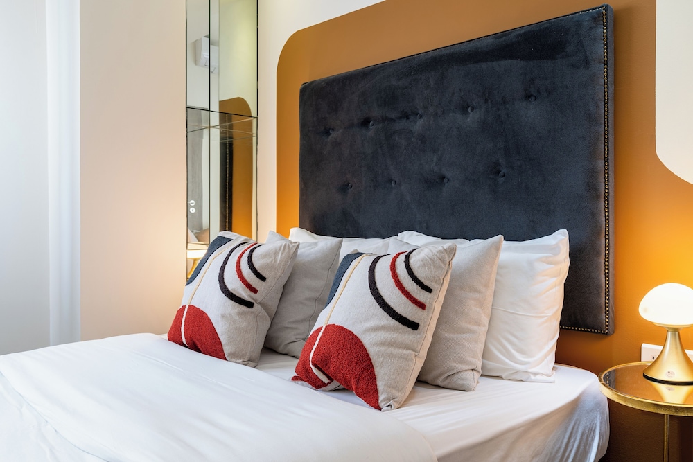 Local Host Living - Signature Apartments in Nicosia
