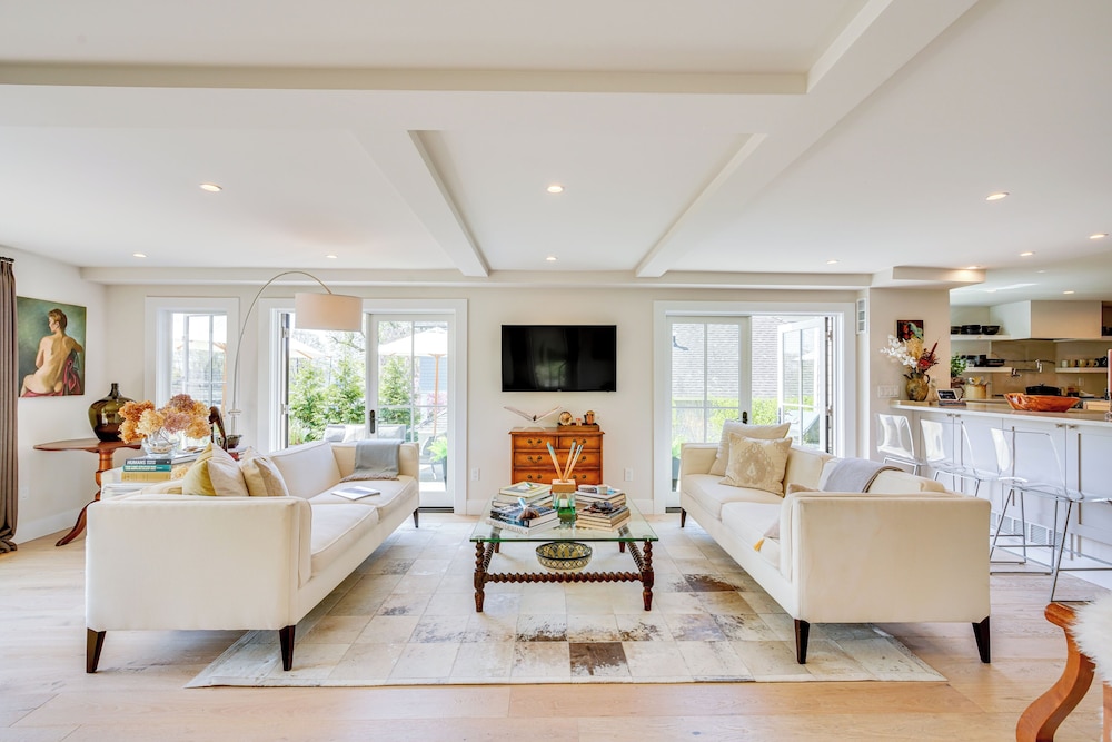 Walk to Beach: Luxe Home w/ Fire Pit in Rowayton!