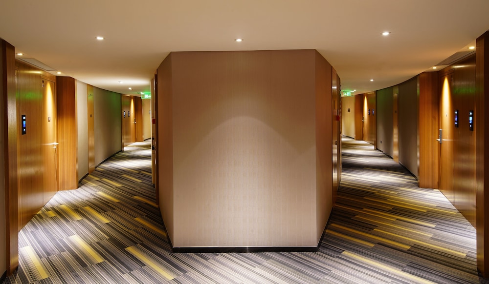 Zhongshan Vacations - Hampton by Hilton Zhongshan Nanlang - Property Image 1