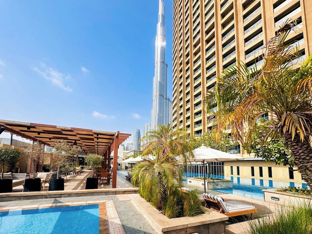 PVH - Studio - Emaar Fashion Avenue
