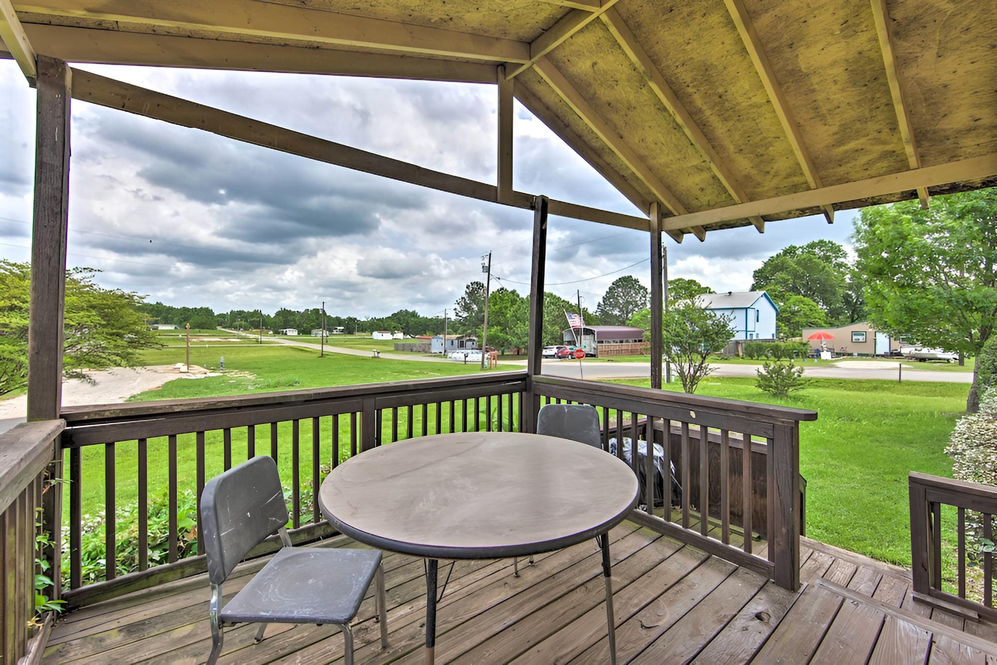 Quitman Home w/ Covered Deck + Lake Access! view 2