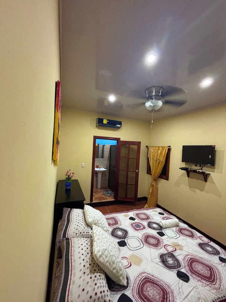 GRANADOS GUEST HOUSE