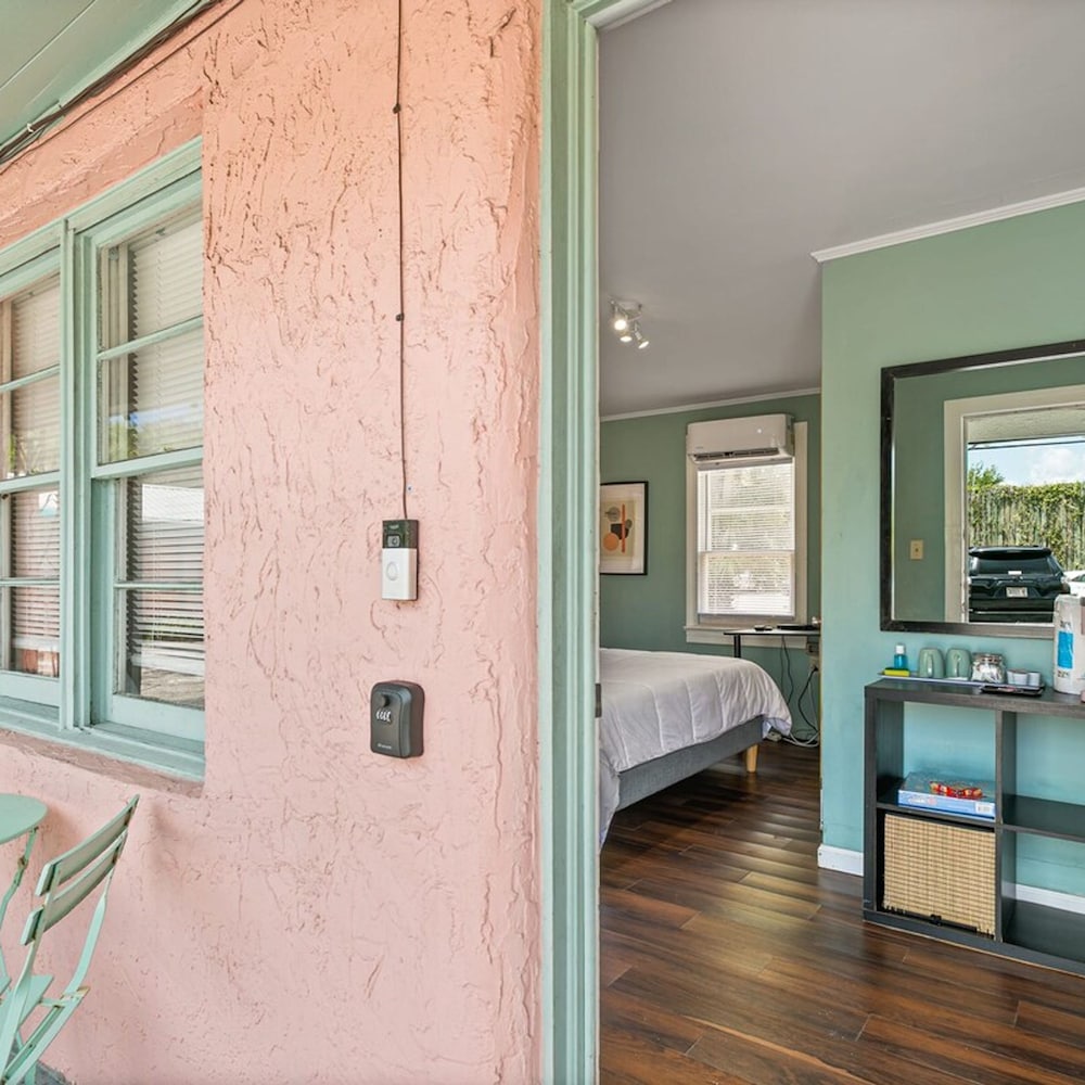 St Augustine Vacations - Classic Charm Retro 1950s Motel in St Augustine - Property Image 4