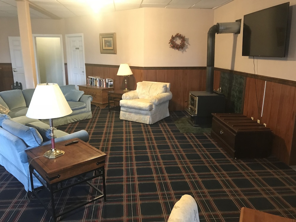 Long House Manor B And B