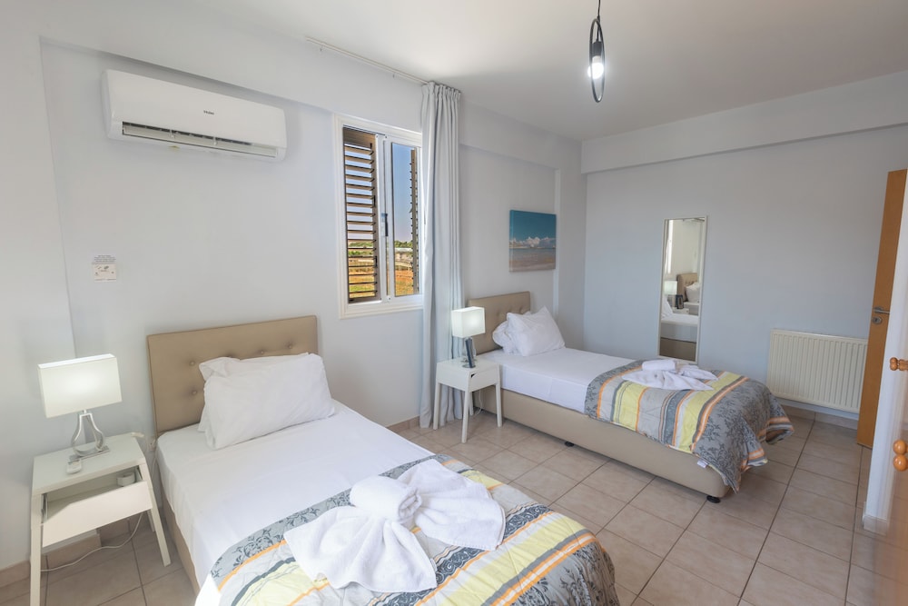 Protaras Holiday Villa Ni38b view 3