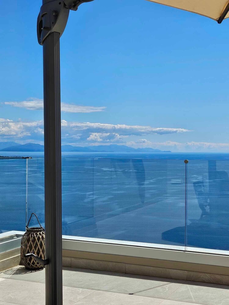 Sea n Sky by WhiteDream Villas