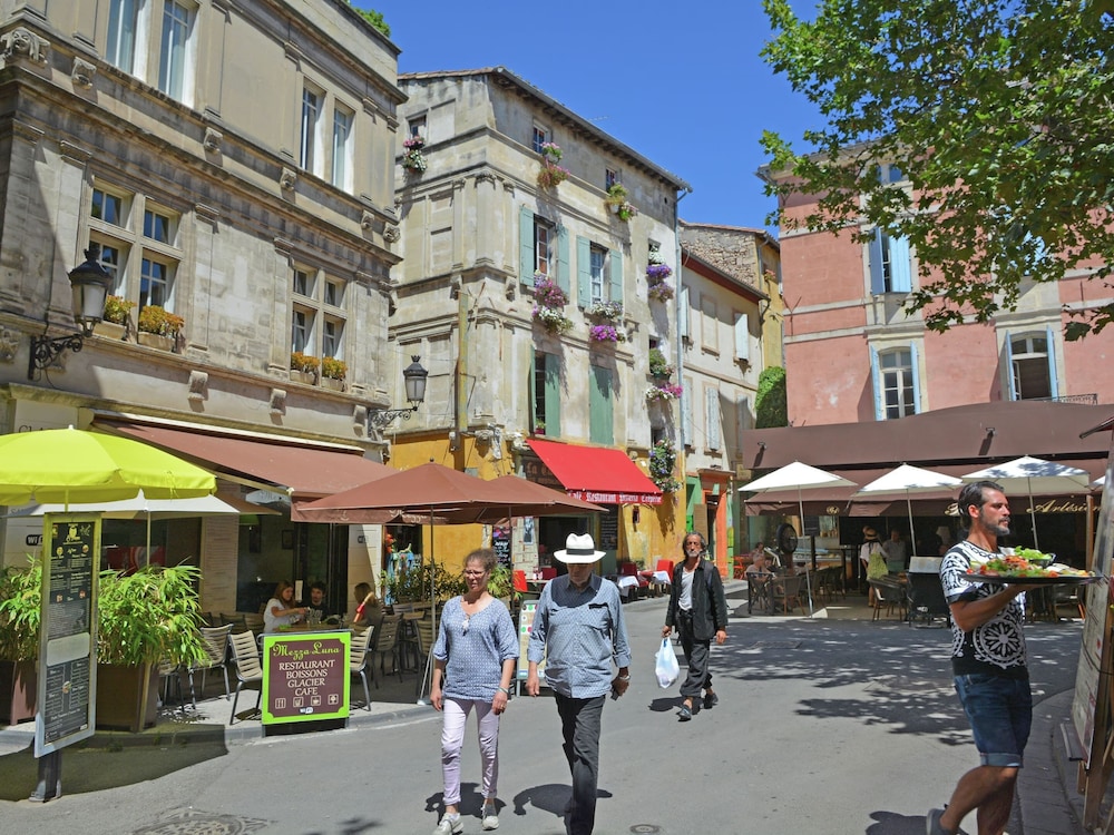 Photo 10