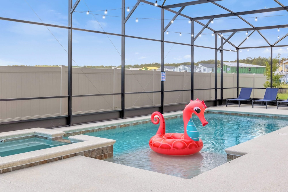 Upstay Epic 15br Mansion for Big Groups Near Parks