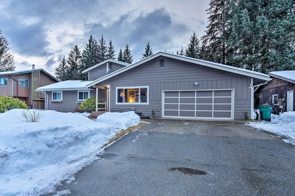 Juneau Vacations - Juneau Apartment - Minutes to Mendenhall Glacier - Property Image 8