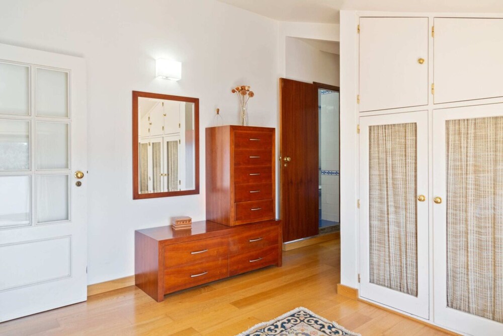 Lovely 2 Bedroom Duplex Apt w Terrace in Cascais view 4