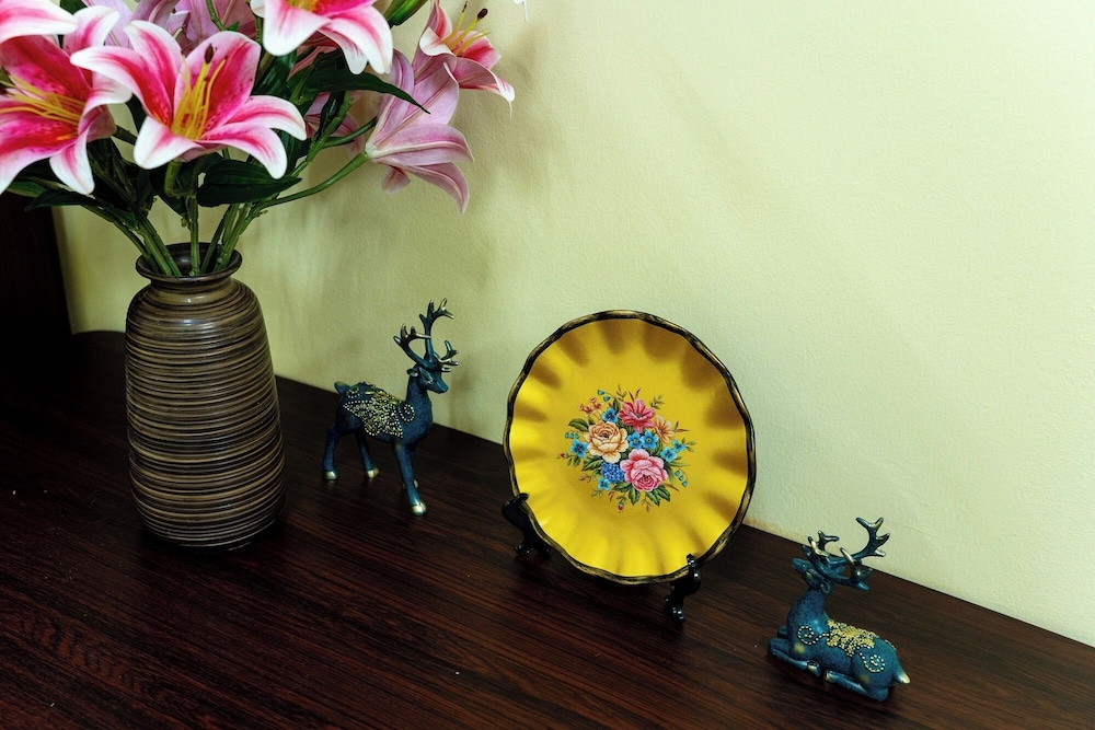 Guildford Vacations - Roomspace Apartments -Westnye House - Property Image 2