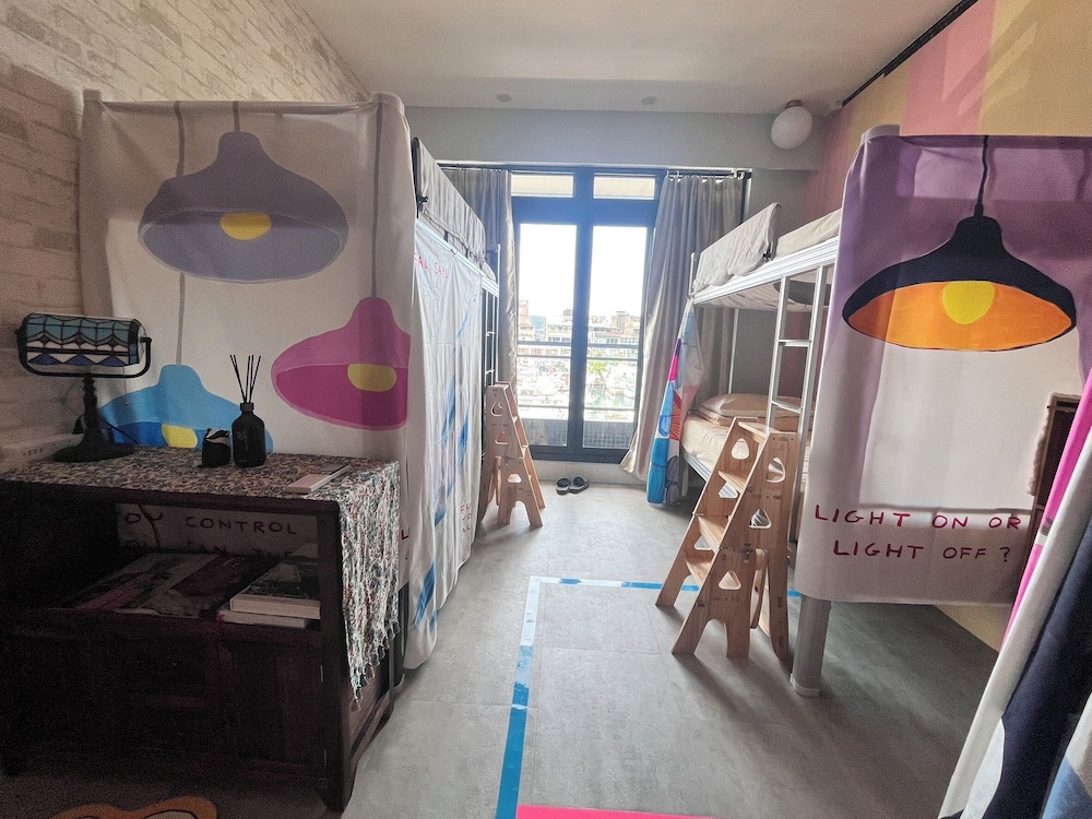 Daisy Light Hostel