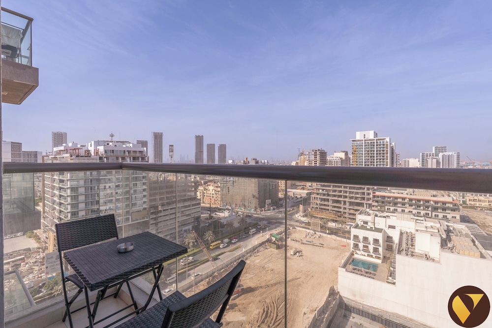 Jeewar JVC near Circle Mall Pool Gym