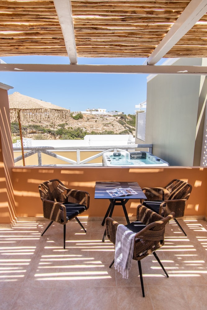 Elaia Villas