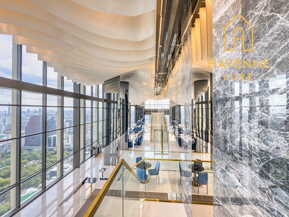New City Condo in Central Bangkok ·