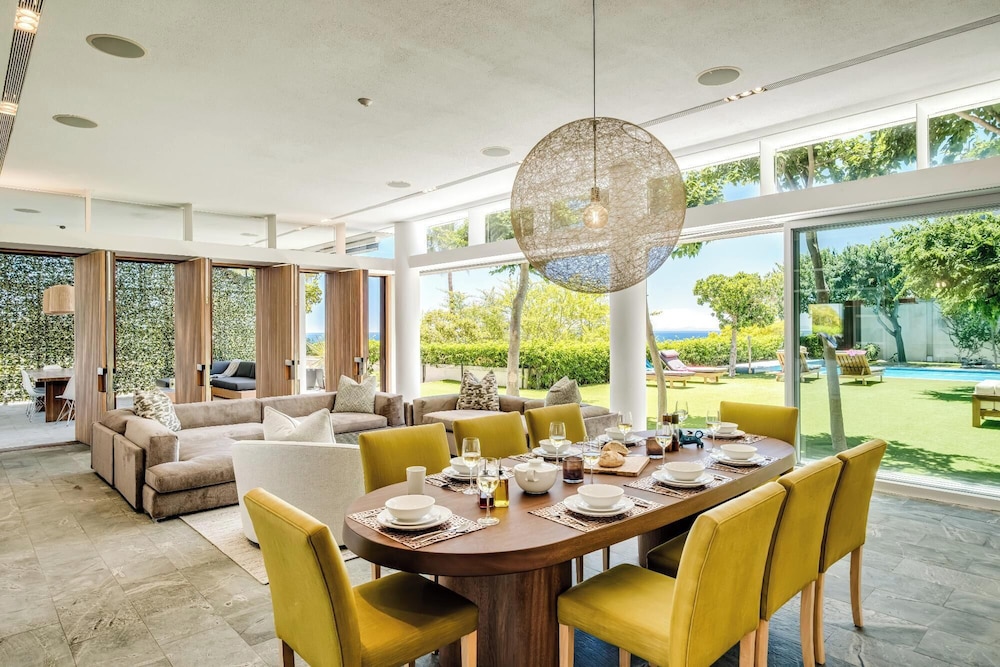 Opulent Spacious Fresnaye Sea View Leonotis Villa