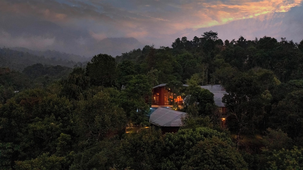 Vyna Hillock Resort and Spa