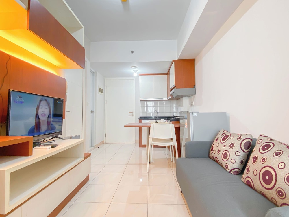 Good And Comfy 2Br At Springlake Summarecon Bekasi Apartment
