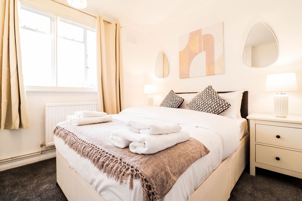 Lovely 3 Bedroom Maisonette