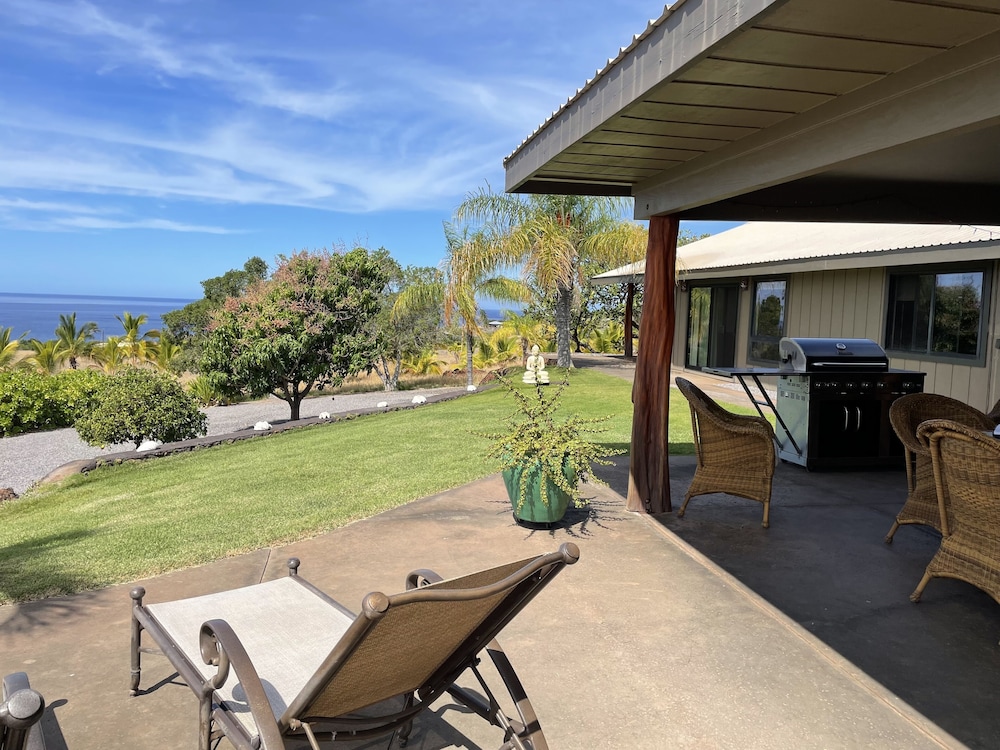 Kohala Estate Home 3 Bedroom Estate by RedAwning