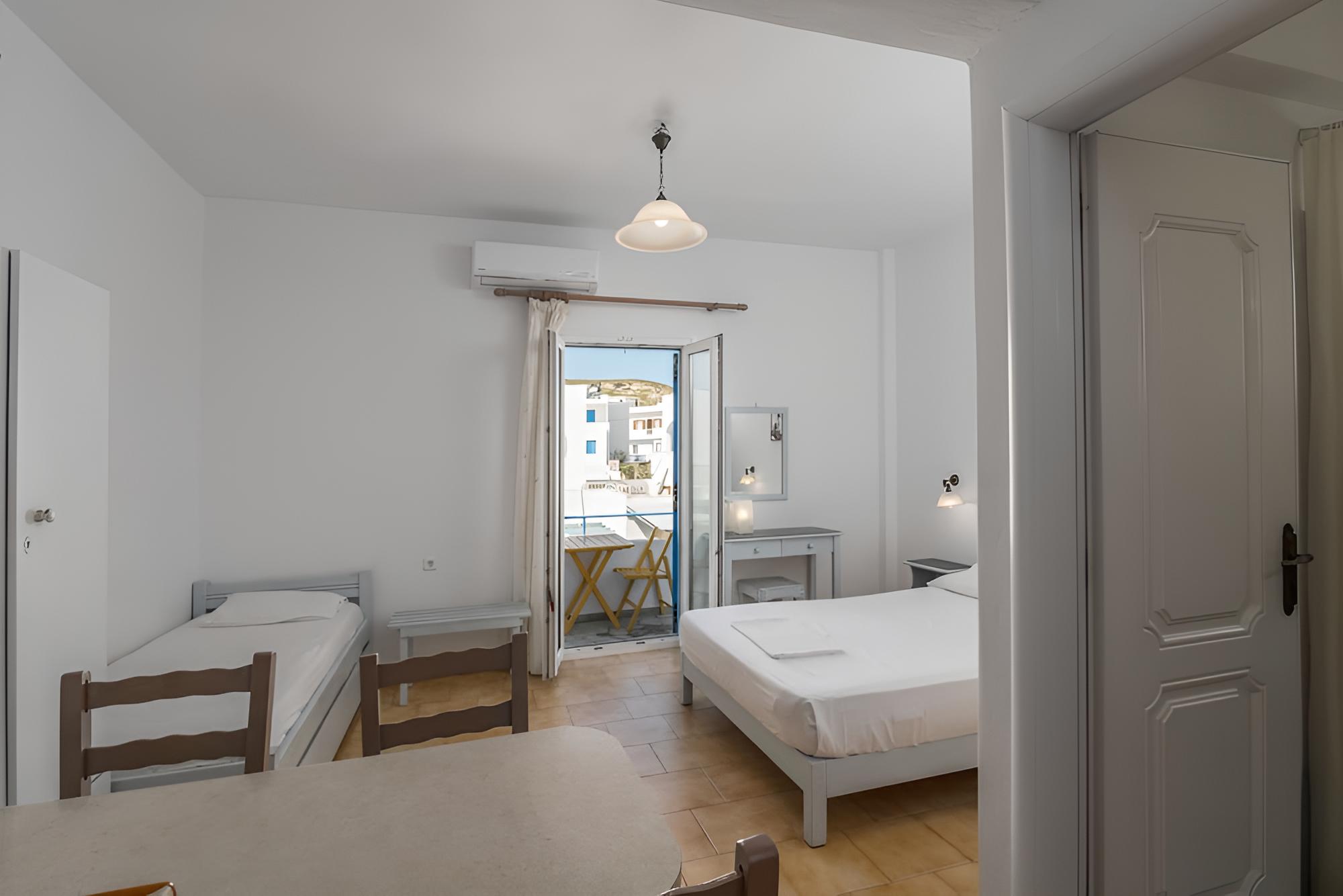 Tilemachos Rooms & Studios