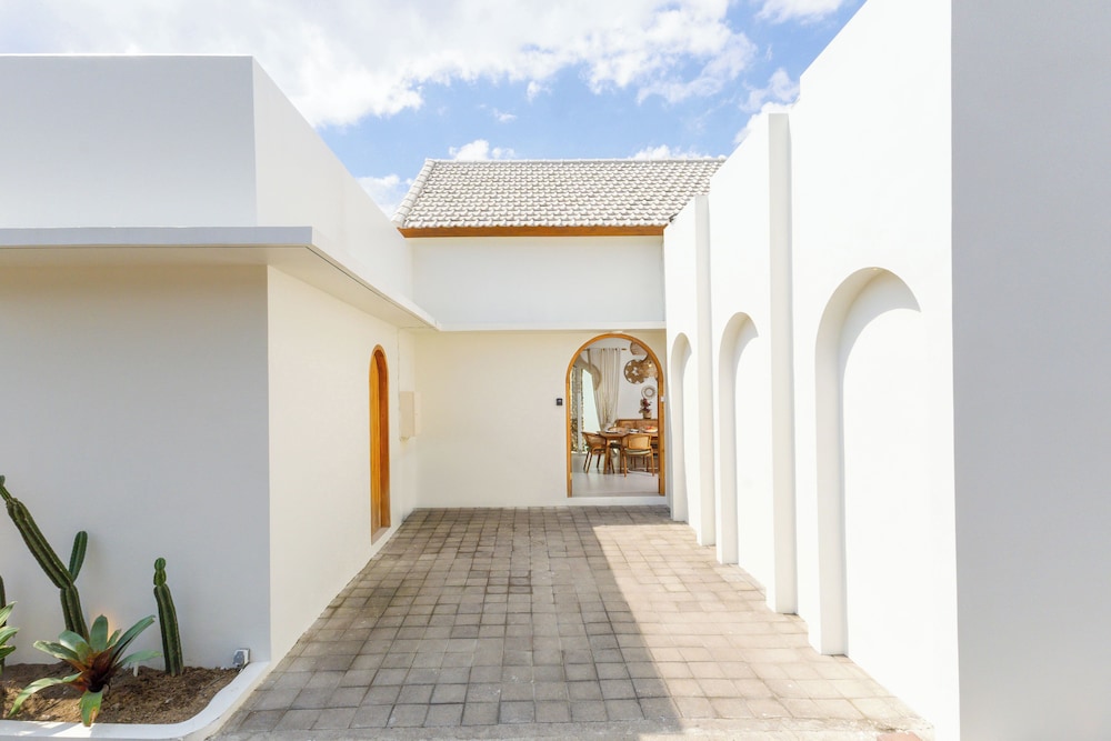 Villa Nokanhui by Pertama Management