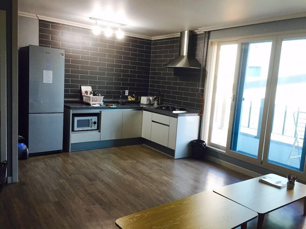Namu Guesthouse & Pension - Hostel