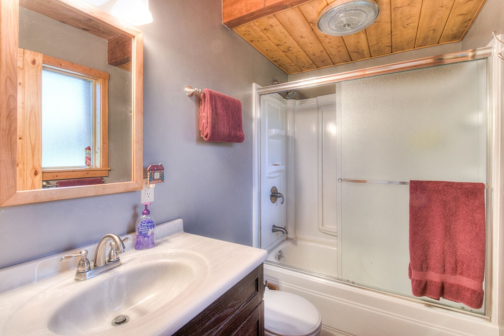 Chamberland Getaway - Property Image 9
