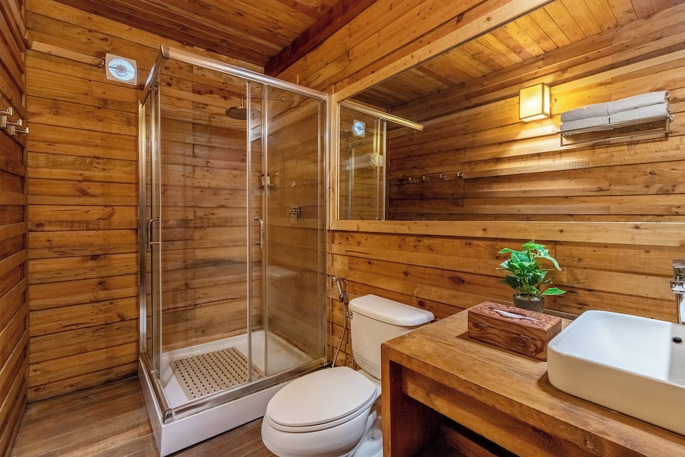 Alaya Stays Suro Woodcrest Chalet