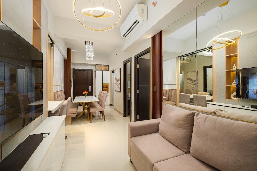 Uptown Park Suites Tower 2
