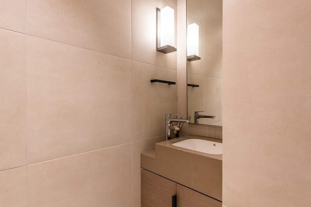 Luxury Marina View Apartment in Address JBR