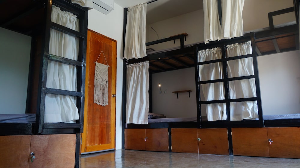Maayong Hostel - Adults Only view 4