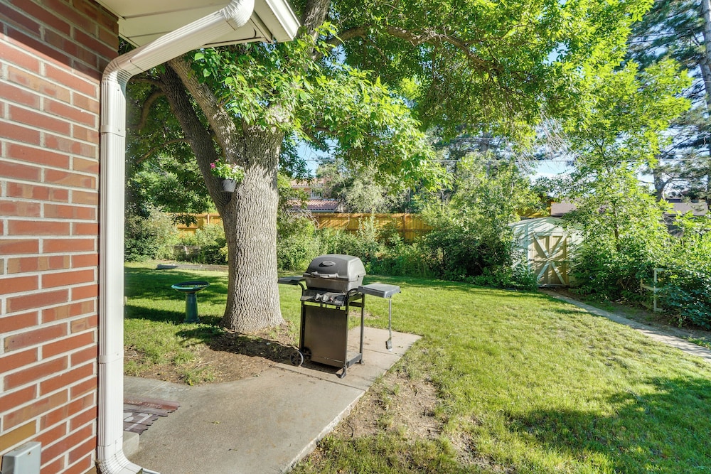 7 Mi to Coors Field: Denver Apt w/ Patio!