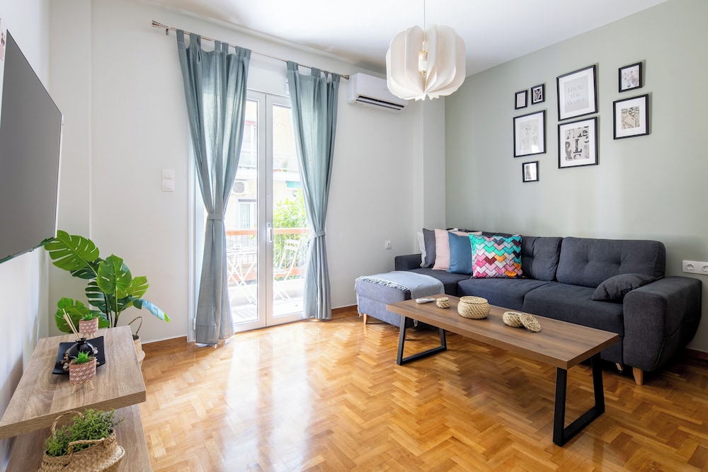 Astrea 1- Bedroom Apartment in Athens