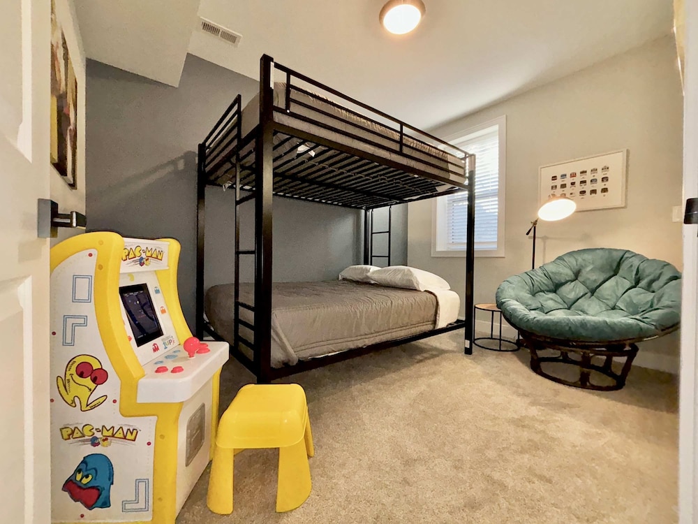 Charming Chicago Apt