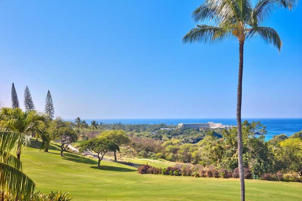 Great Ocean and Golf Course Views - No Stairs- Vrkcv