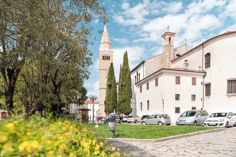 Apartment del Bello