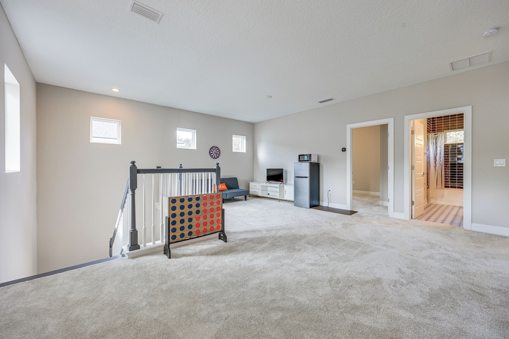 < 20 Mi to JAX Beach + Game Days: Upscale Retreat