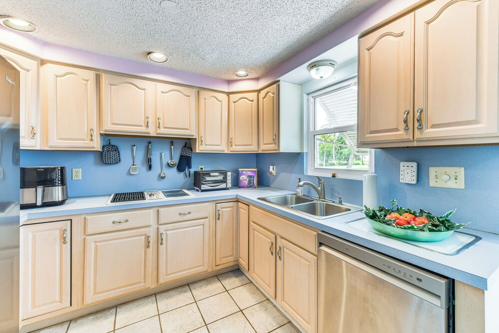 Walk to Nature Trails: Bradenton Getaway!