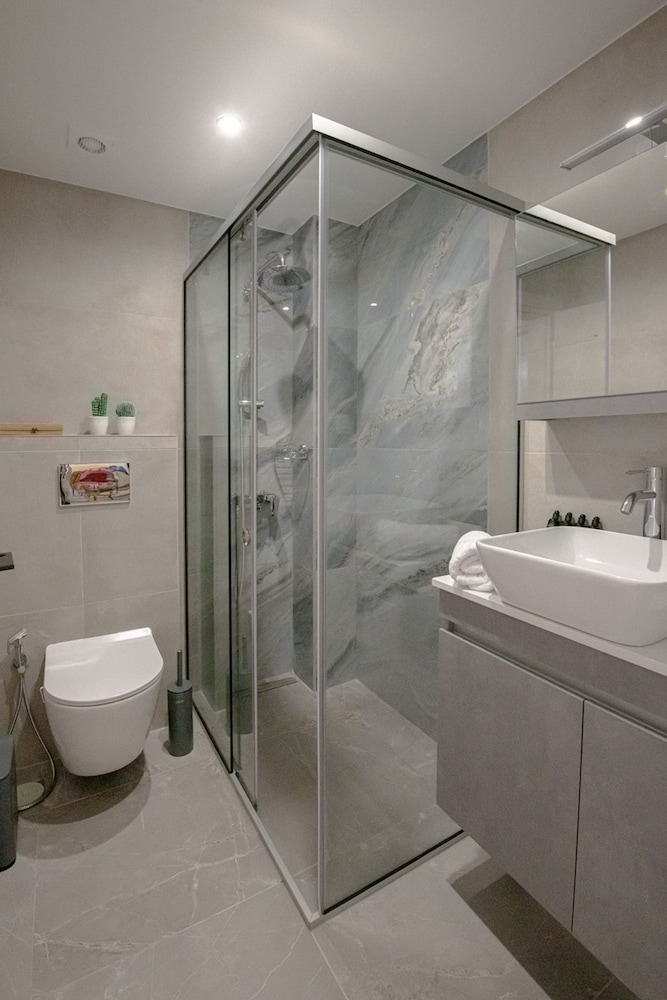 Luxury Chic Retreat Suites