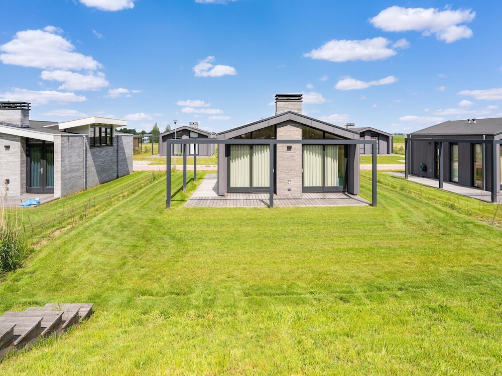 Holiday Home Near Kaag Lakes and Leiden Canals