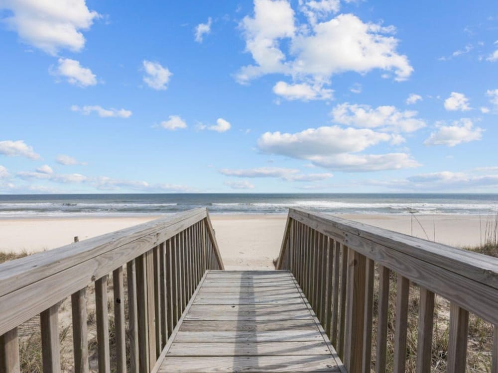 Ocean's Edge by Topsail Realty