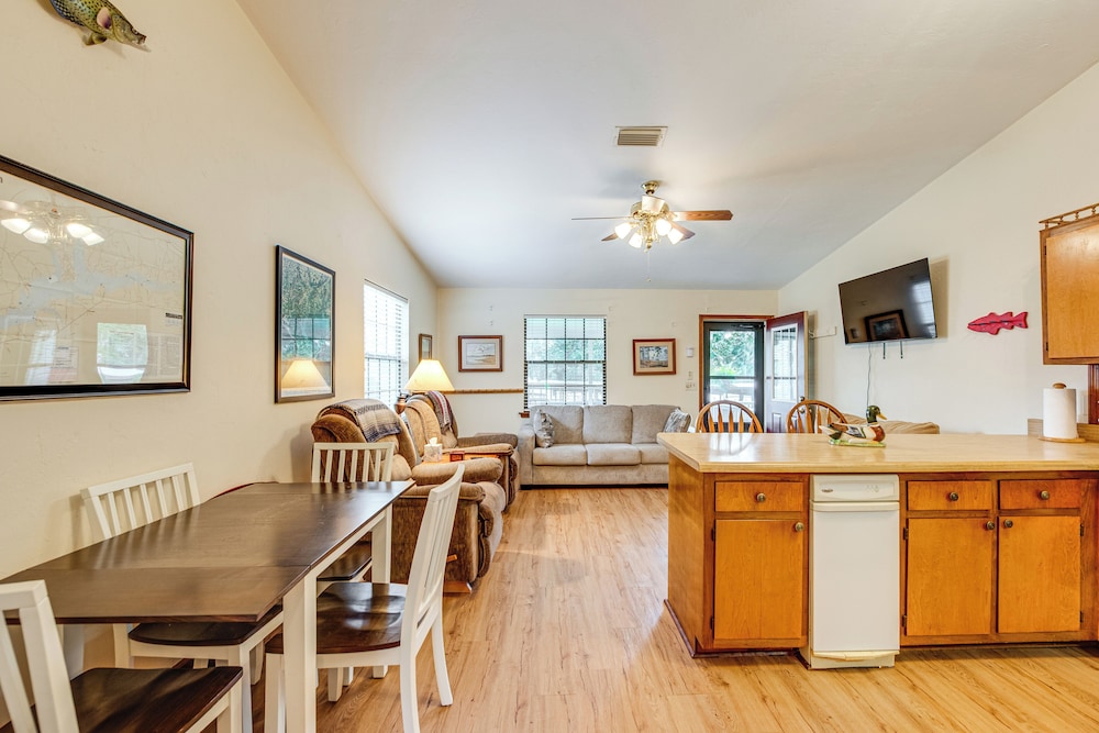 Lake Talquin Townhome at Whippoorwill Lodge!