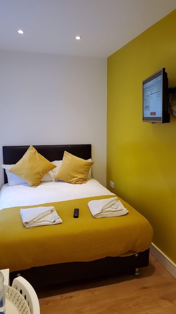 Leicester Vacations - The Bell Gate House - Property Image 37