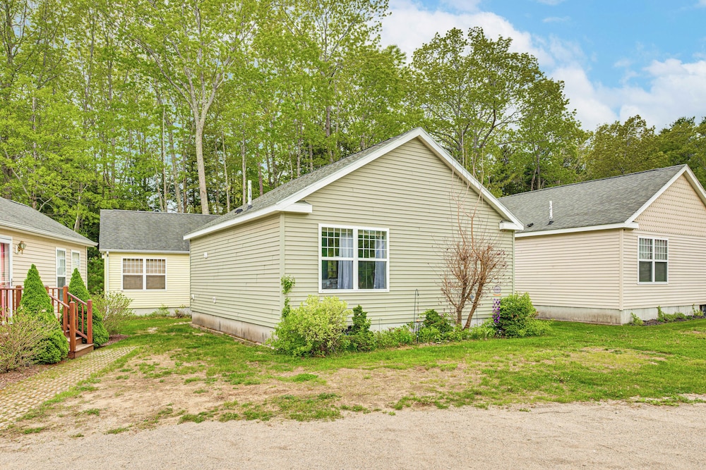 1 Mi to Beach: Cottage w/ Pool Access in Wells