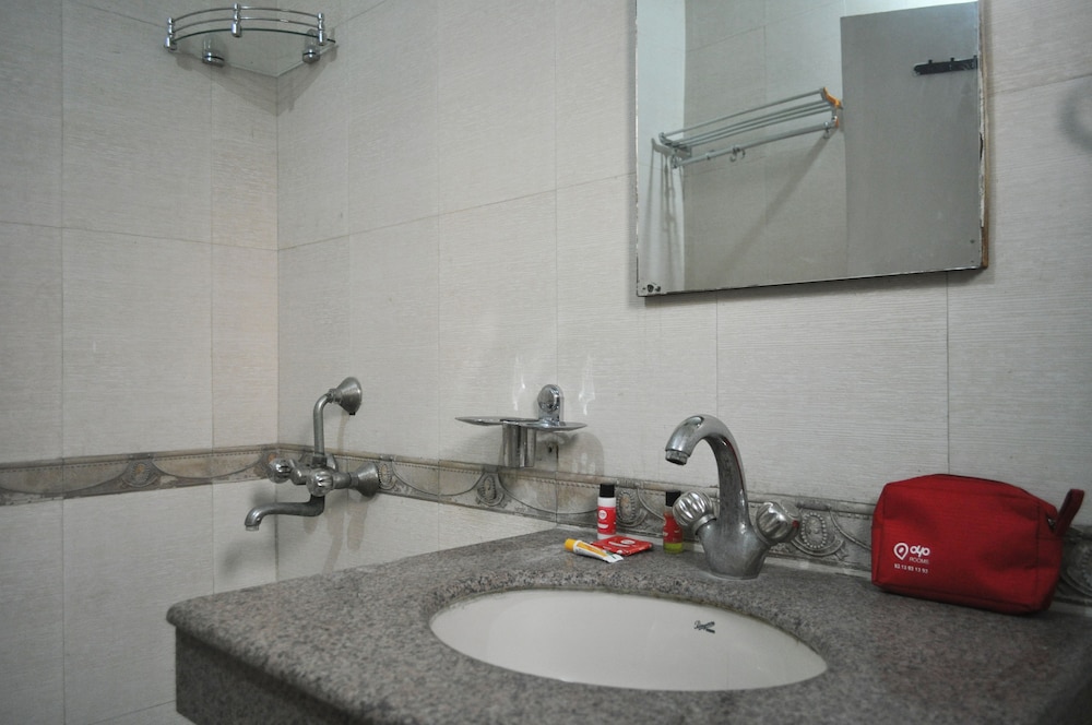 OYO 598 Hotel B K House