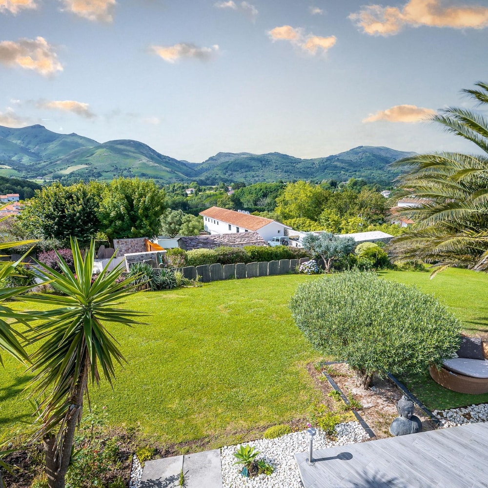 Maison Madalena With Pool Close to Ocean